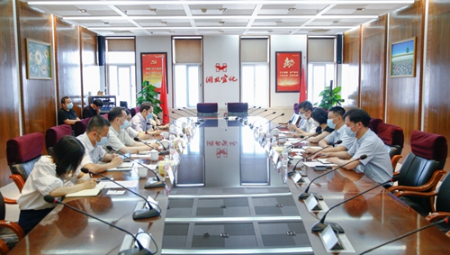 中國信保湖北分公司黨委書記、總經(jīng)理劉正茂一行到訪宜化集團(圖1)