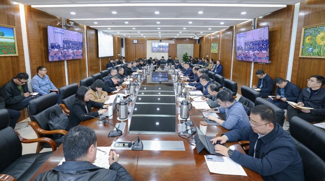 集團(tuán)召開黨委（擴(kuò)大）會議 部署開展深入貫徹中央八項規(guī)定精神學(xué)習(xí)教育